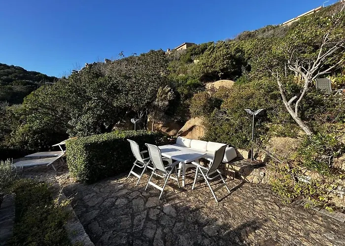 Li Rocchi Riservata E Confortevole * Costa Paradiso