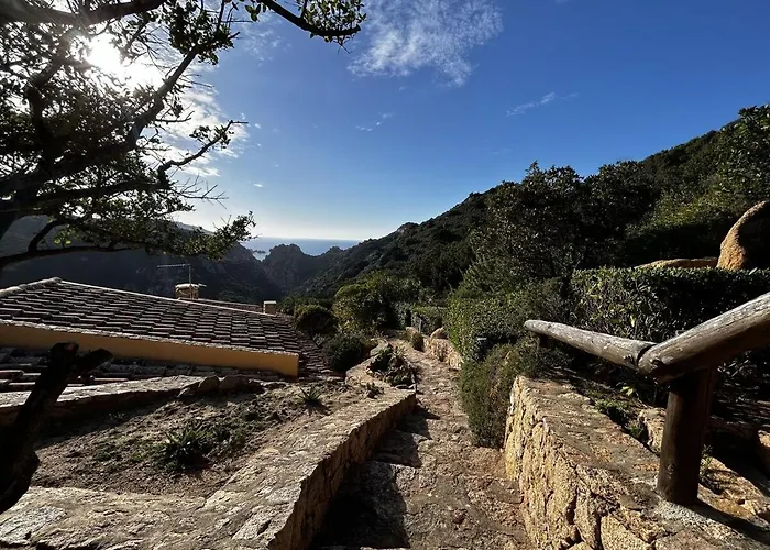 Holiday home Li Rocchi Riservata E Confortevole