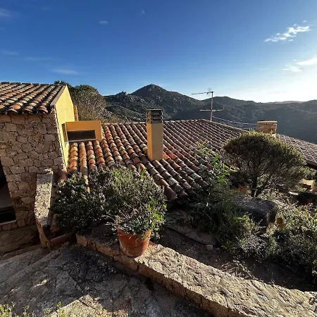 Li Rocchi Riservata E Confortevole Casa vacanze Costa Paradiso