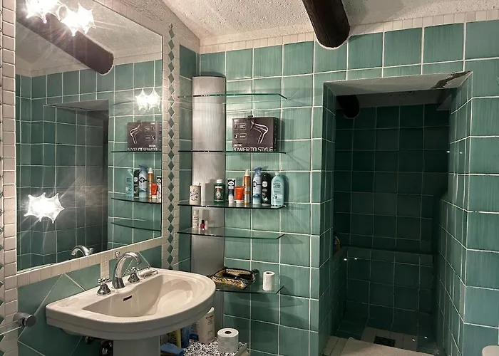 Li Rocchi Riservata E Confortevole Nyaraló *